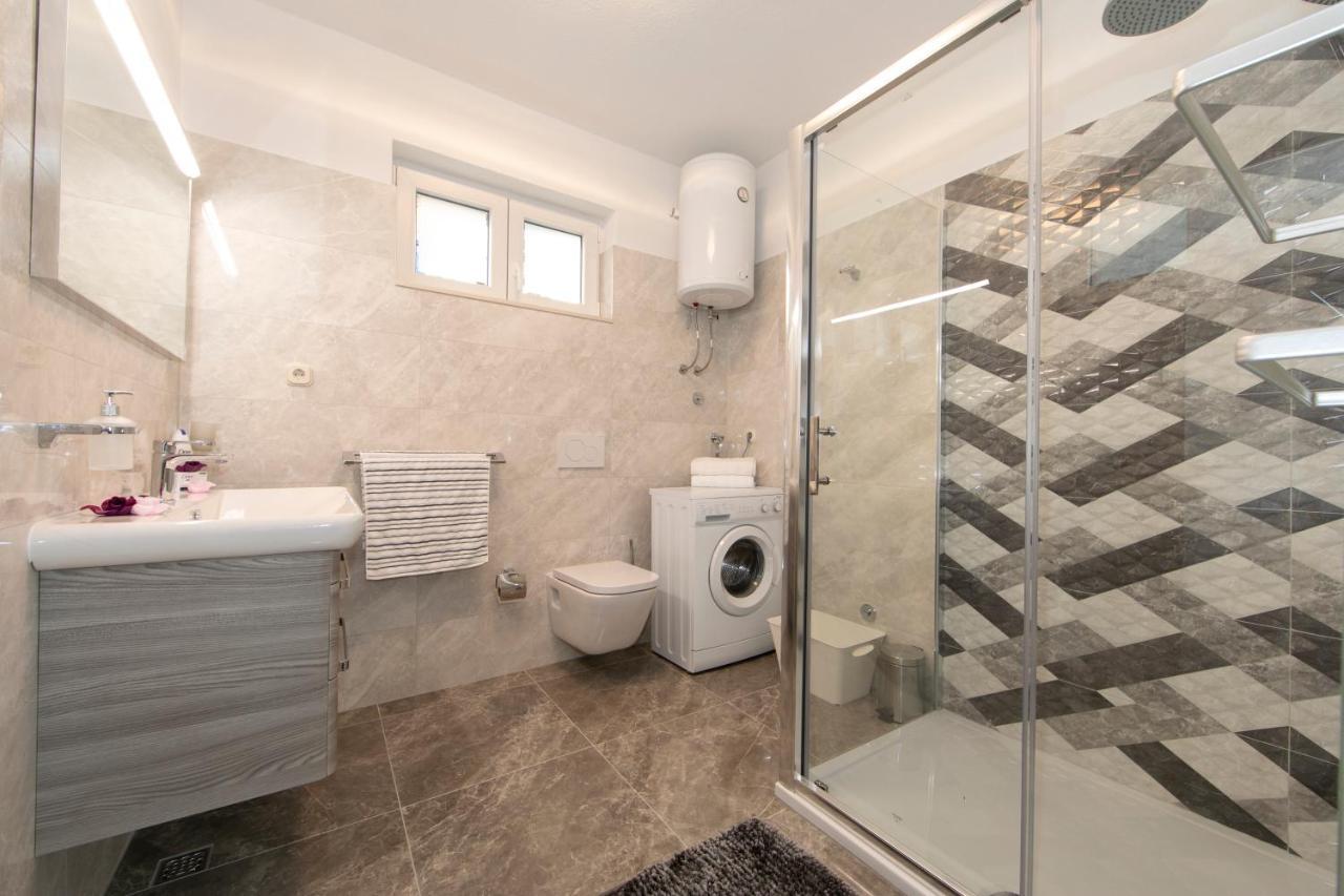 Apartments Ozrenka Tučepi Zewnętrze zdjęcie