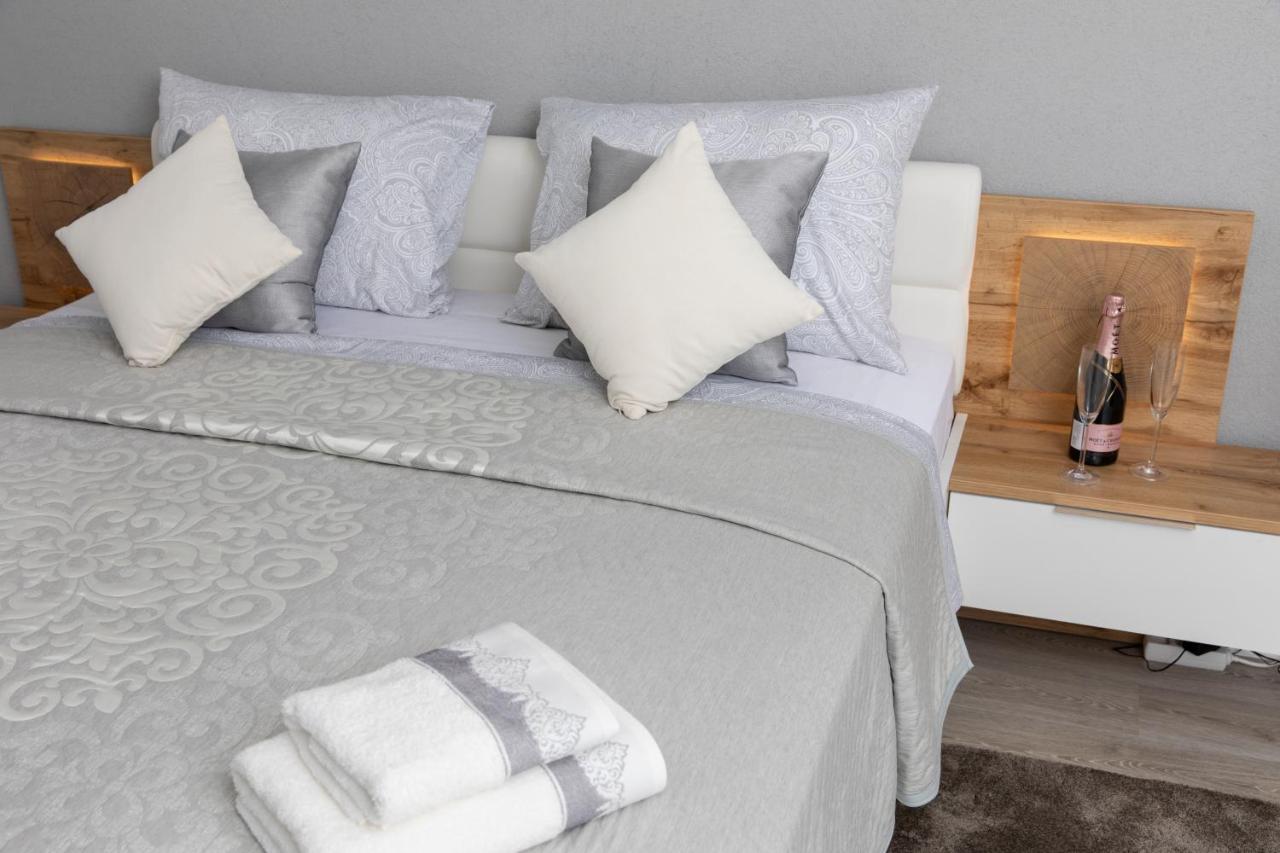 Apartments Ozrenka Tučepi Zewnętrze zdjęcie