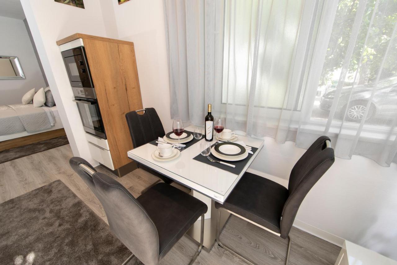 Apartments Ozrenka Tučepi Zewnętrze zdjęcie